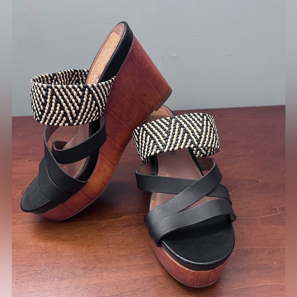 Lucky Brand Black Leather & Woven Natural Platform Sandals